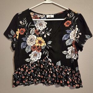 Women's Floral V-Neck Black Cropped Peplum Top